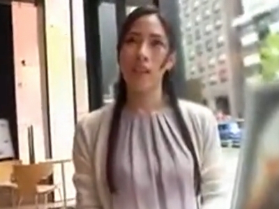 「めちゃめちゃにしてぇ！！！」気品あふれる人妻が…あられもない姿でイキ狂い