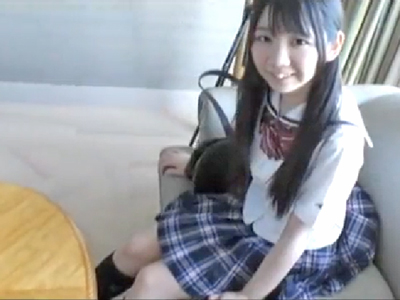 こんな子が援交するのかと目を疑うほどの清純JKとパコ撮り