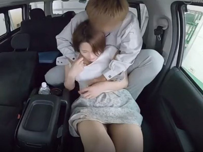 パート先の同僚の車で寝取られてしまう...人妻
