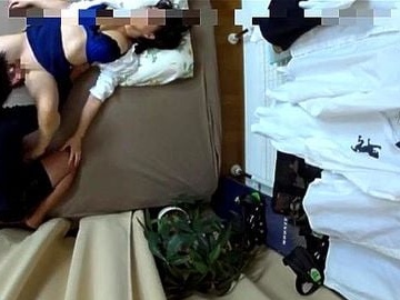 いい年して終電逃すまで飲み会に参加してただらしない奥さんを家に連れ込んで不貞SEX！！！