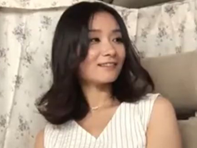 素人妻をナンパして車内に連れ込み速攻中出し！！！