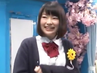 卒業したばかりのJkをMM号に連れ込み記念に生ハメｗ